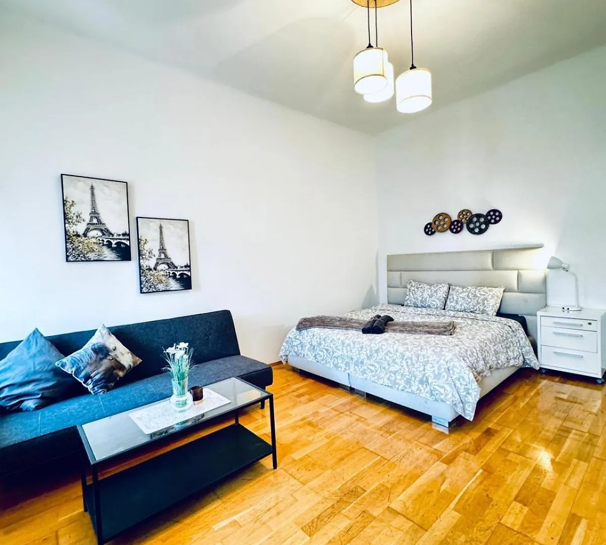 2Br Apartment For 6 People, Only 17 Minute Walk To Schoenbrunn Viyana 0*,