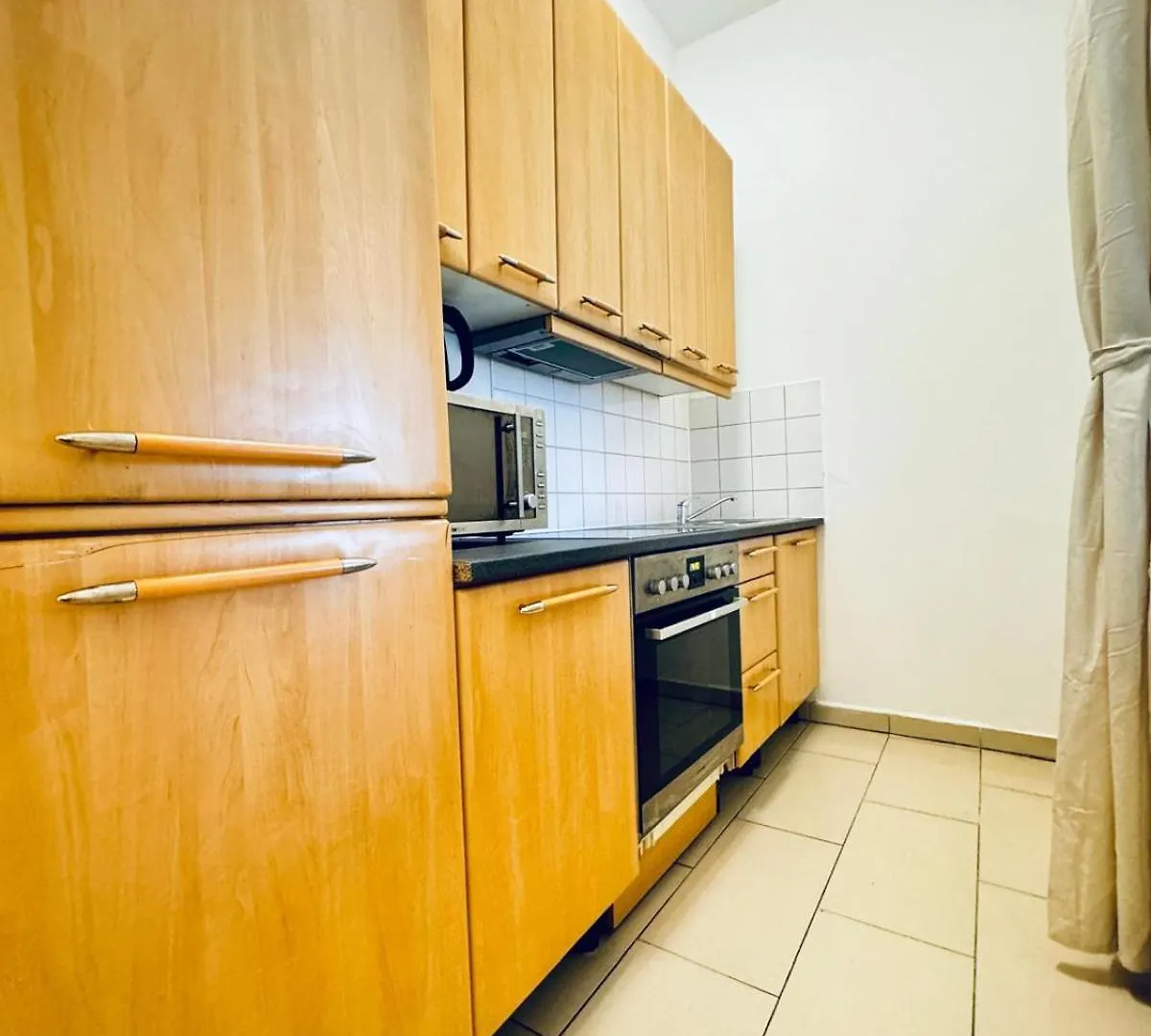 2Br Apartment For 6 People, Only 17 Minute Walk To Schoenbrunn Viyana