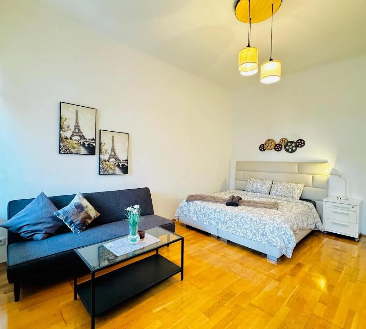 2Br Apartment For 6 People, Only 17 Minute Walk To Schoenbrunn Viyana